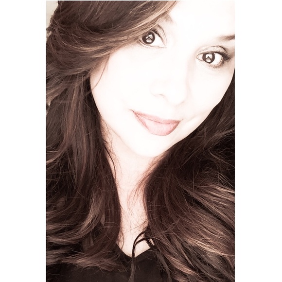 Meet your Posher, Ruby - Picture 1 of 1